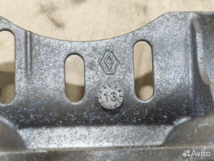 Кронштейн Nissan Almera G15 K4M 2013