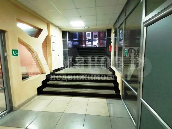 Продам помещение свободного назначения, 800 м²