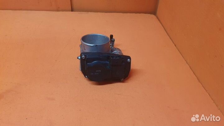 Дроссельная заслонка левая Infiniti Ex35 J50 3.5