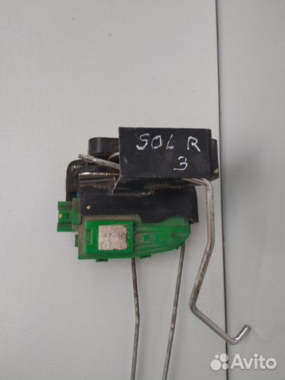 Замок двери задний правый Hyundai Solaris седан