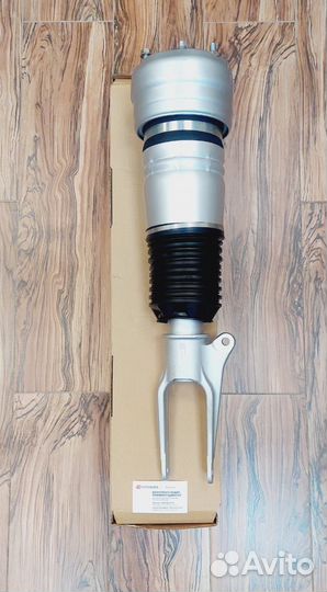 Амортизатор пневматический порше 97034305112