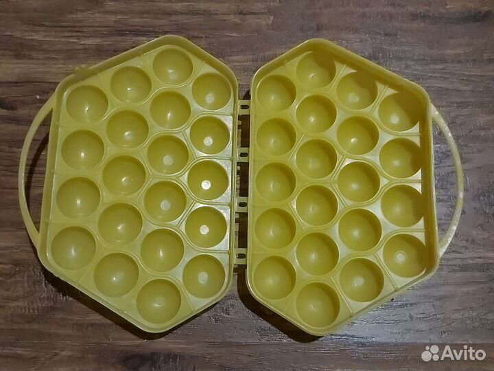 Кассета на 20 яиц родом из СССР новая