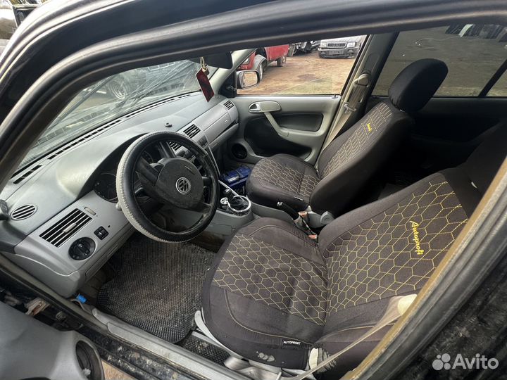В разборе Volkswagen Pointer 2004 1.0 МКПП