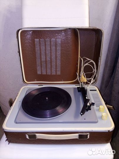 Электрофон Юность-301, 1976г