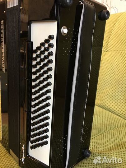 Аккордеон 3/4 Royalstandard