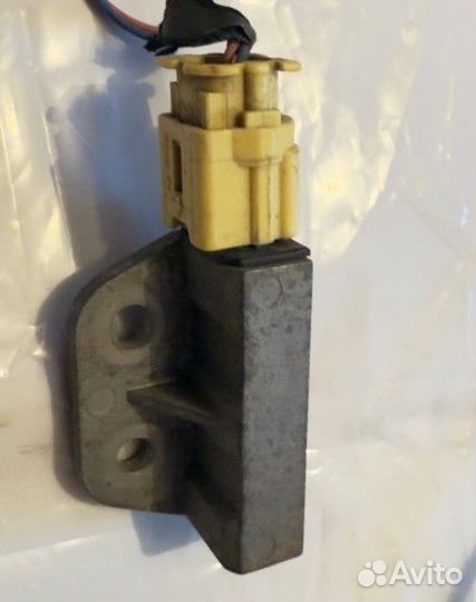 Датчик airbag Nissan Tiida, передний C11