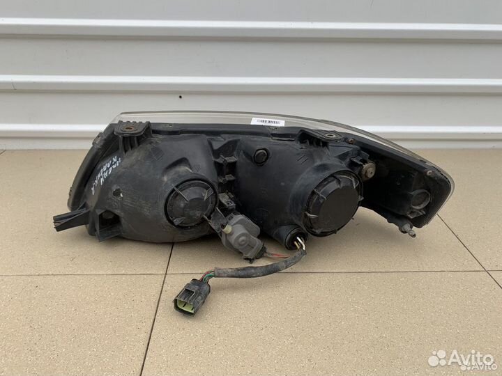 Фара передняя правая Nissan Almera B10