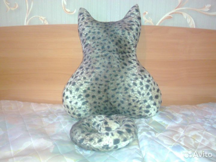 Семейство котиков декоративные подушки новые