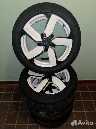 Колеса летние r17 Opel Astra J