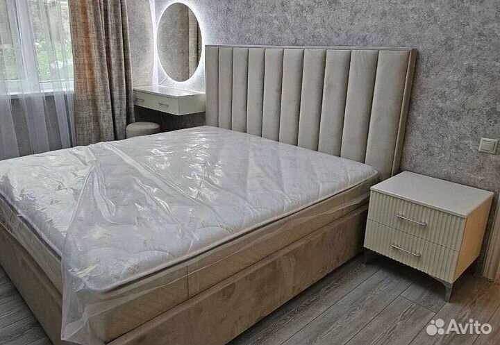 Кровать с подъемным механизмом