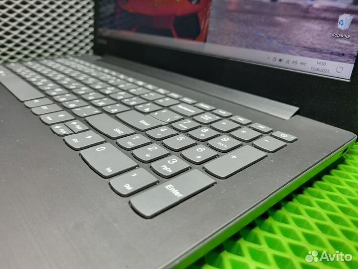 Ноутбук Lenovo i3 8-го/6Gb/1Tb/MX150