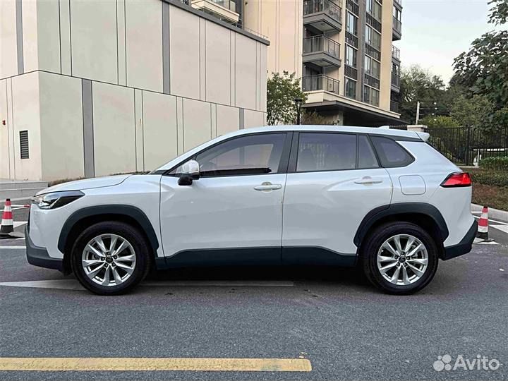 Toyota Corolla Cross 2.0 CVT, 2022, 28 000 км