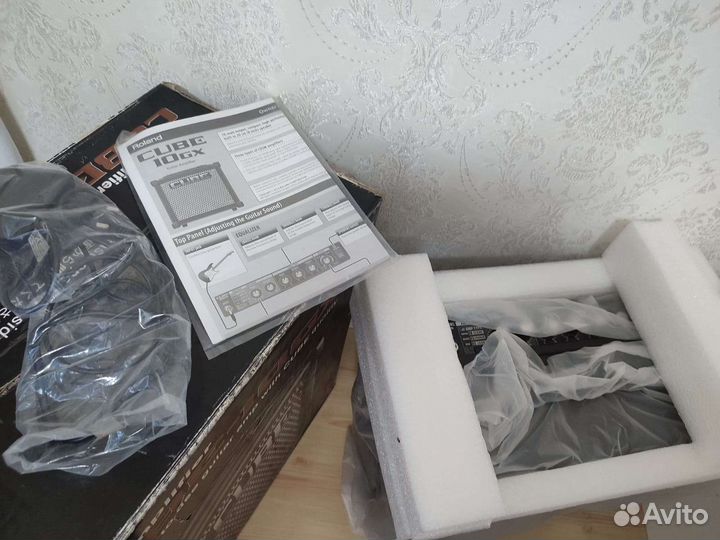 Комбоусилитель Roland Cube 10GX