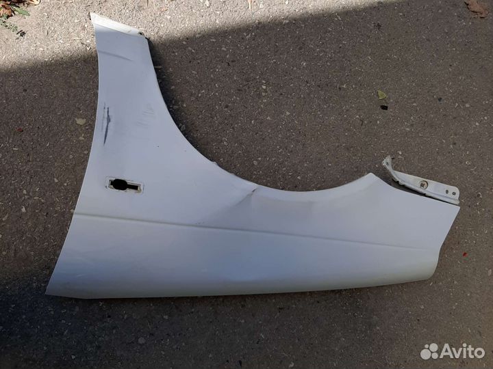 Крыло приора левое