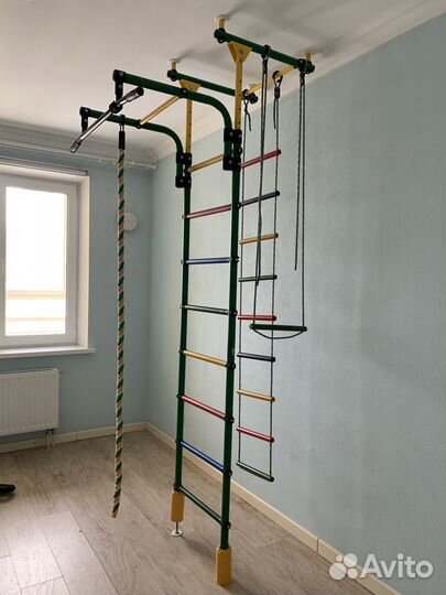 Шведская стенка. не нужно прикручивать к потолку