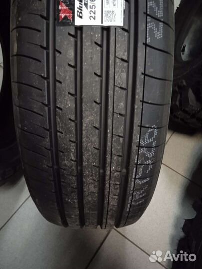 Yokohama BluEarth-XT AE61 225/65 R17 102H