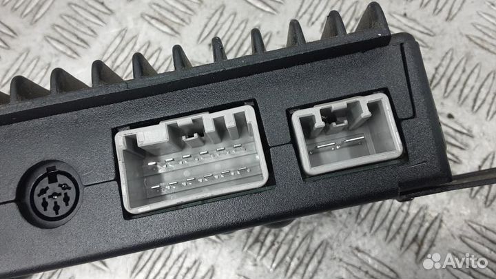 Усилитель акустической системы Volvo XC70