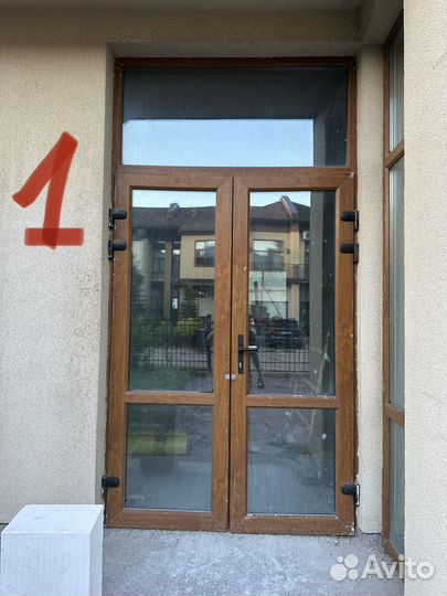 Дверь пластиковая входная