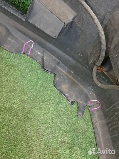 Бампер toyota voxy AZR60 (77331) 2-Я модель контрактная