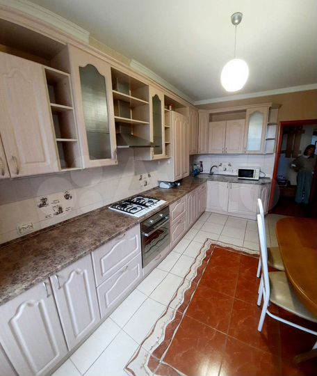 2-к. квартира, 65 м², 2/5 эт.