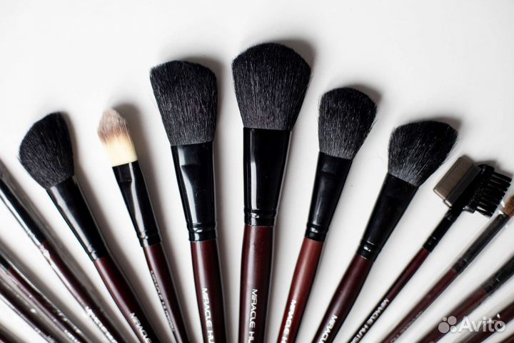 Кисти для макияжа miracle hutson