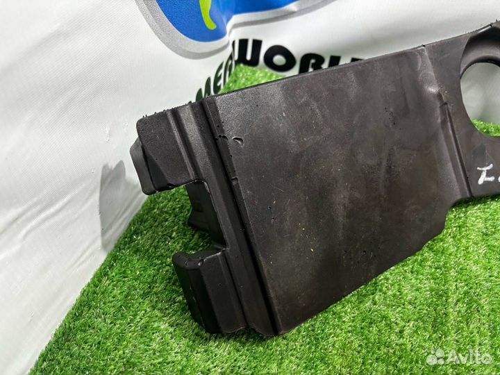 Шумоизоляция крышки двс Jaguar XE X760 2016