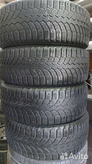 Bridgestone Blizzak Spike-01 235/60 R17 106T