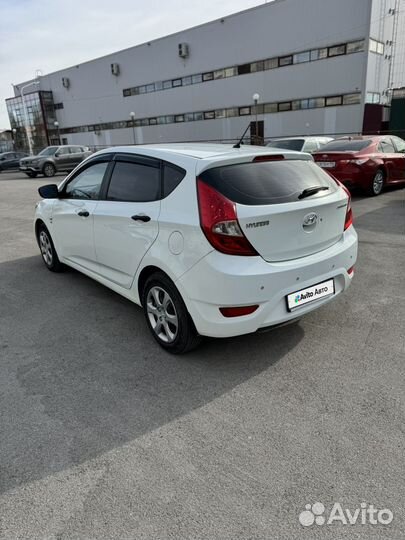 Hyundai Solaris 1.6 AT, 2011, 141 500 км