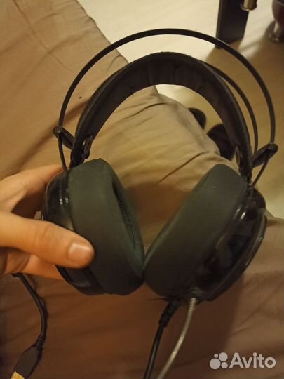 Игровые наушники с микрофономTronsmart