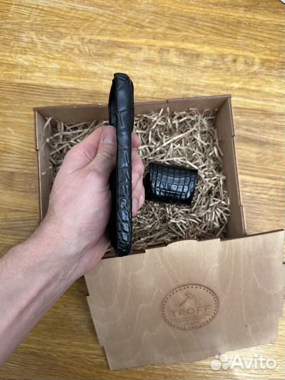 Чехол на iPhone 15 pro из кожи крокодила