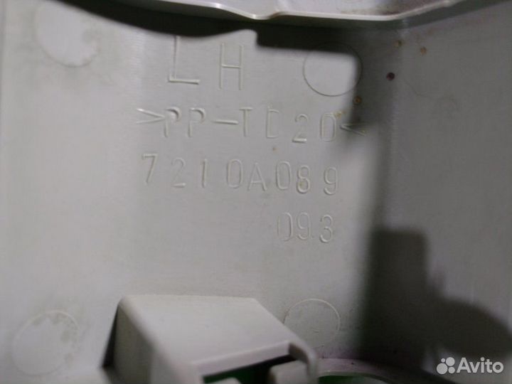 Накладка передней левой стойки передняя левая