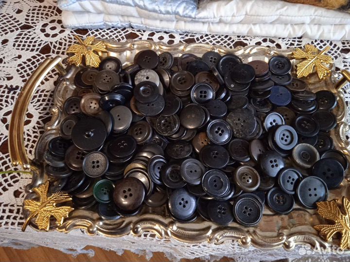 Лапки для швейных машин, нитки, пуговицы, челнок