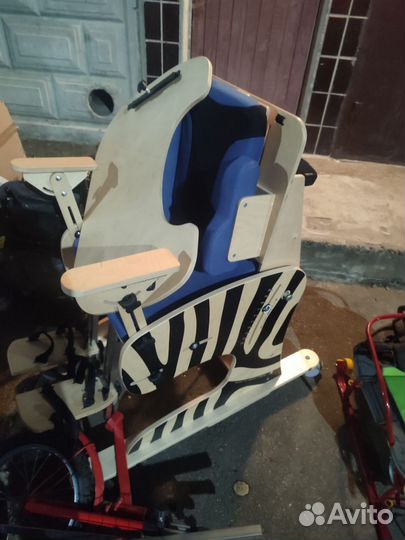 Стул для кормления инвалидов