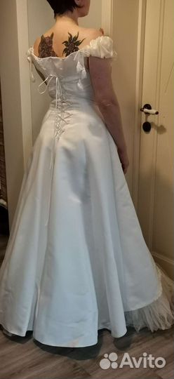 Свадебное платье