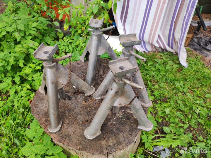 Подставка для автомобиля алюминиевая СССР