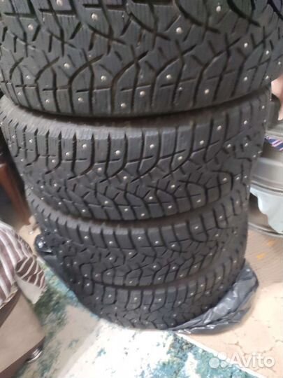 Bridgestone Blizzak Spike-02 205/60 R16 92T