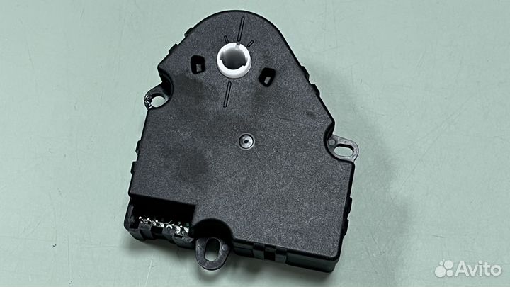 Моторчик заслонки печки Mercedes Benz ML163