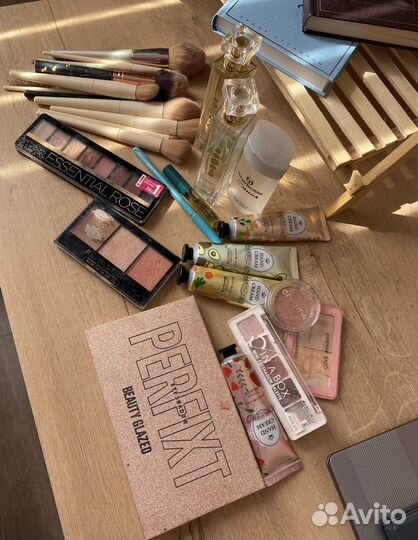 Косметика и духи пакетом