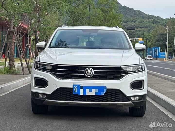 Volkswagen T-Roc 1.5 AMT, 2021, 60 000 км