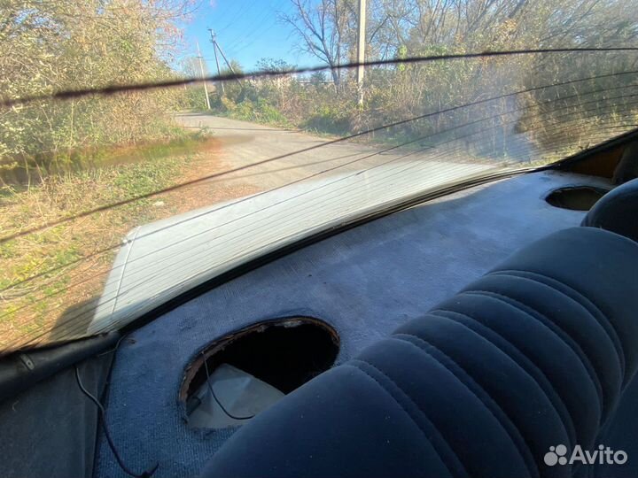 Задняя полка BMW E28