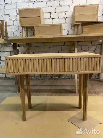 Консоль из массива с реечными фасами