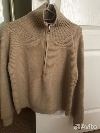 Свитер женский