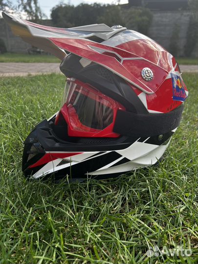 Кроссовый шлем