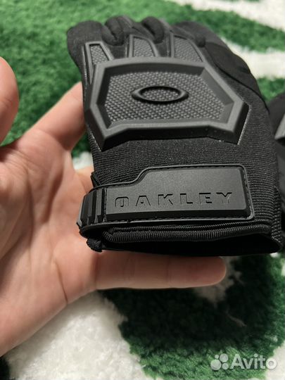 Перчатки Oakley