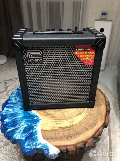 Комбоусилитель roland cube 30