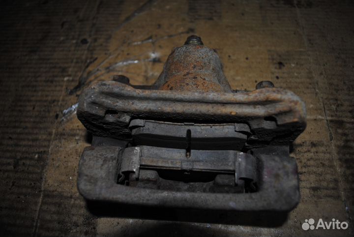 Суппорт задний левый киа сид 2007- 2012