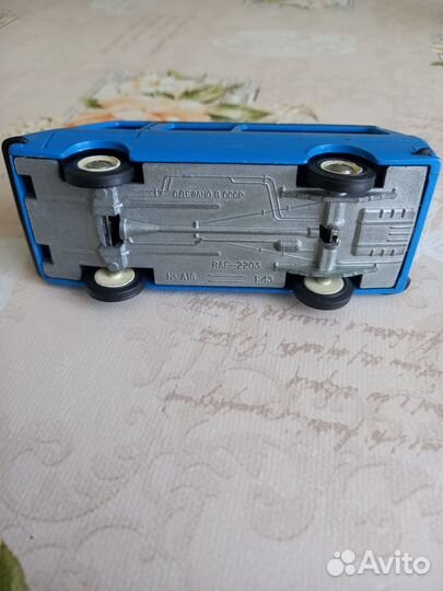 Модель автомобиля раф 2203