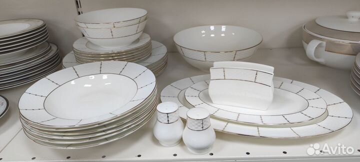 Столовый сервиз новый