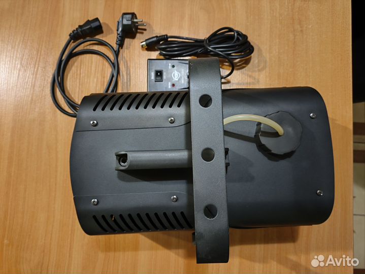 ADJ VF Flurry Генератор снега