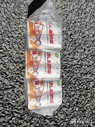 Бумажные полотенца laima